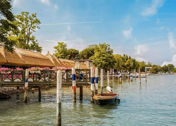 Flat In A With Shared Pool Апартаменты Дуна-Верде