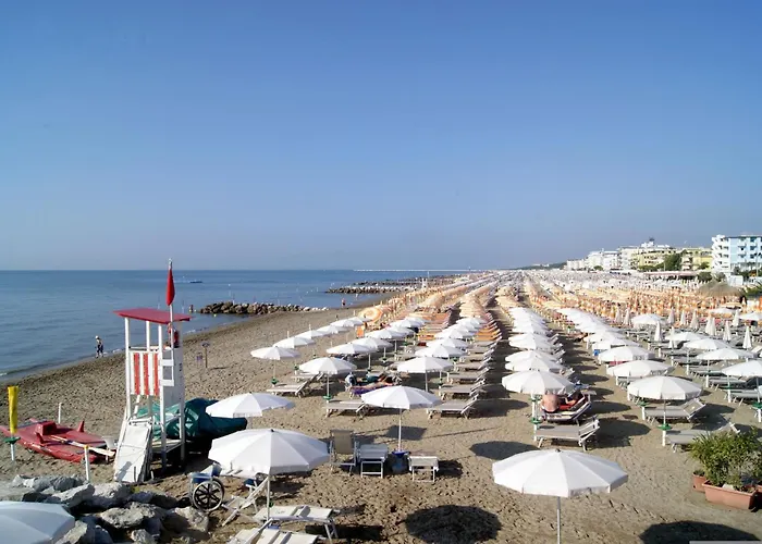 Flat In A With Shared Pool *